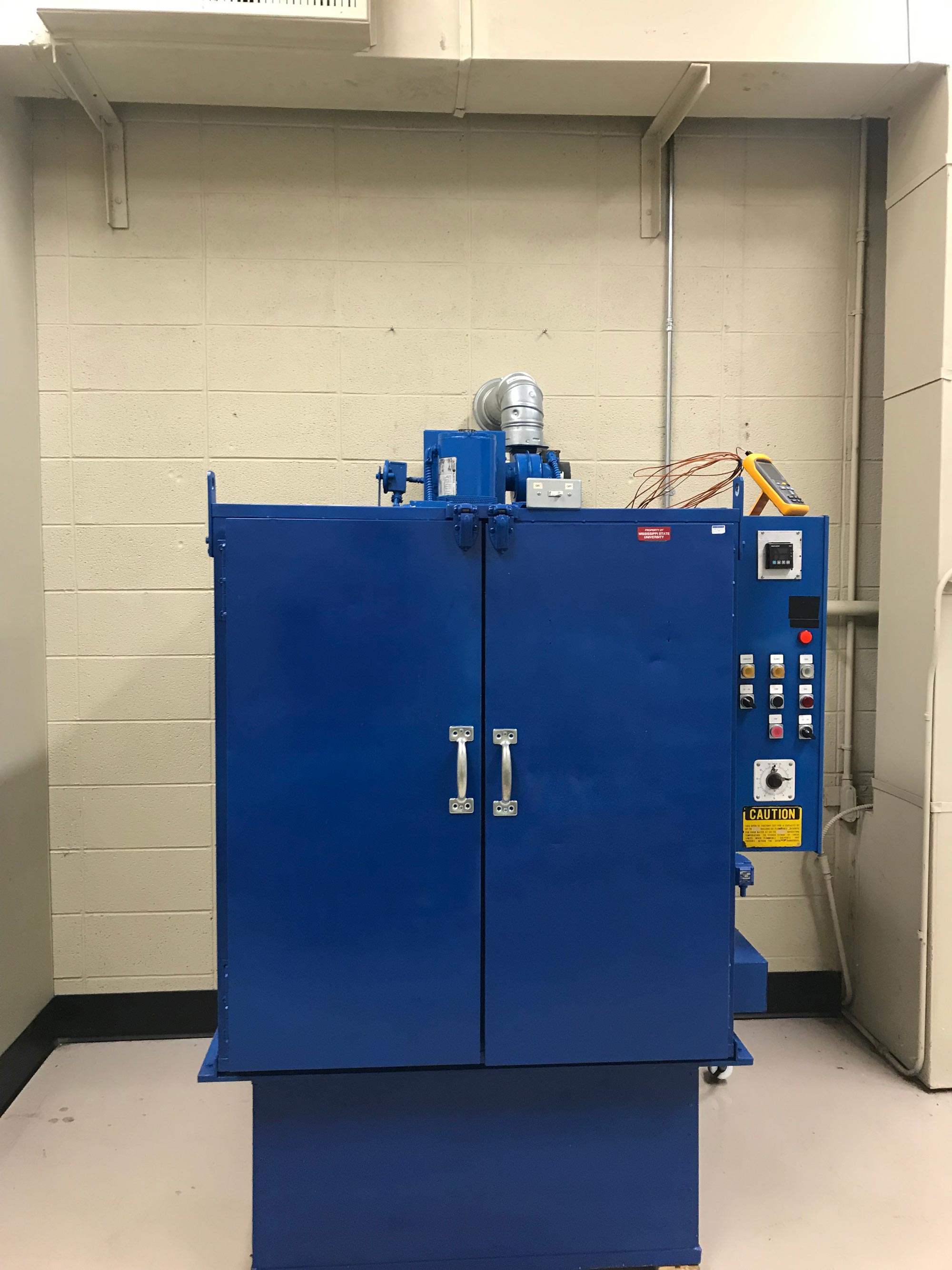 Oven 3-ft x 3-ft x 3-ft in Clean Room Oven 3-ft x 3-ft x 3-ft in Clean Room